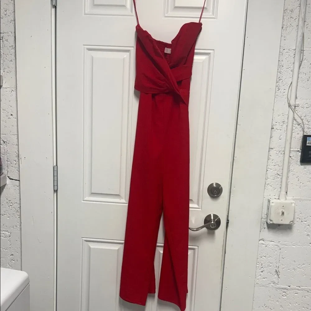 ASTR The Label Red Strapless Pants Jumpsuit Size XS - LIKE NEW - Strapless